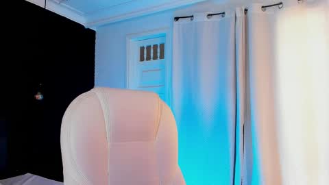 Snapshot of madame_lilith chatting on October 2025 01:45:02 PM madame lilith online show from October 2025 01:45:02 PM