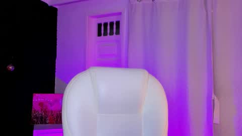 Snapshot of madame_lilith chatting on November 2025 11:43:02 AM madame lilith online show from November 2025 11:43:02 AM