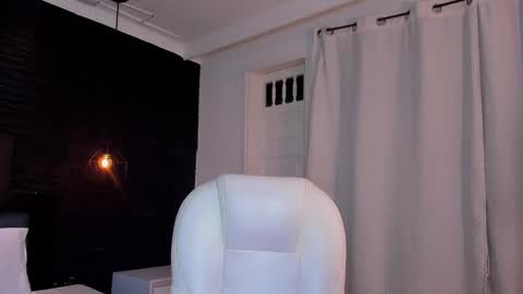 Snapshot of madame_lilith chatting on January 2026 11:14:01 AM madame lilith online show from January 2026 11:14:01 AM