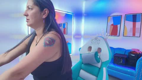 Madame Scarllet  online show from June 2026 11:32:01 AM