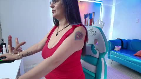 Madame Scarllet  online show from June 2026 11:33:01 AM