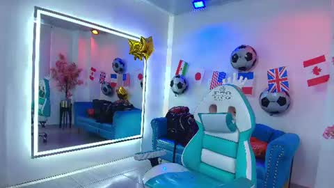 Madame Scarllet  online show from July 2026 11:35:01 AM