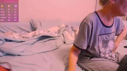 Snapshot of madamesquirttatti chatting on November 2025 06:56:02 PM MadameSquirtTatti online show from November 2025 06:56:02 PM