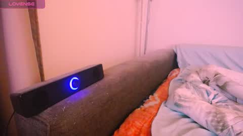 Snapshot of madamesquirttatti chatting on December 2025 07:08:02 PM MadameSquirtTatti online show from December 2025 07:08:02 PM