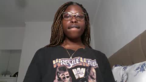 Snapshot of madamindigo chatting on February 2025 10:15:02 PM YourMadamIndigo online show from February 2025 10:15:02 PM