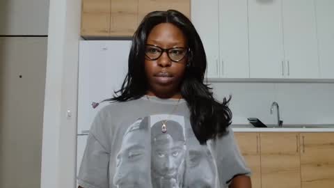 Snapshot of madamindigo chatting on October 2025 03:34:01 PM YourMadamIndigo online show from October 2025 03:34:01 PM