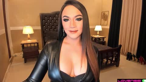 Alison Kloss online show from November 2025 11:10:02 PM