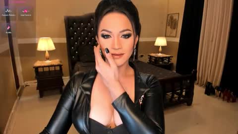 Alison Kloss online show from December 2025 01:44:02 AM