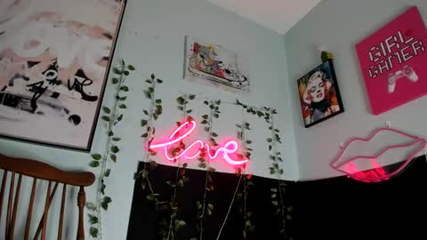 Snapshot of maddi_avalon chatting on March 2025 03:46:02 AM Maddi Avalon online show from March 2025 03:46:02 AM