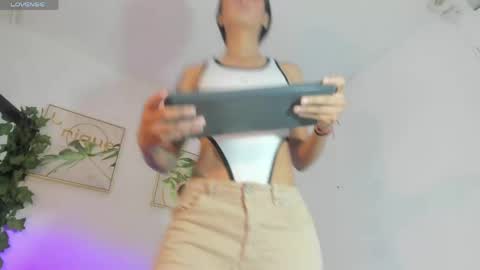 Snapshot of maddie_ray_ chatting on April 2026 11:23:02 AM Maddie Ray online show from April 2026 11:23:02 AM