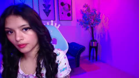 maddie_t18 online show from June 2026 11:32:01 AM