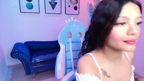 maddie_t18 online show from June 2026 11:19:02 AM
