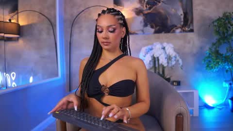 Maddie online show from May 2026 09:50:02 AM