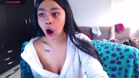 Snapshot of maddiie_and_clyde chatting on March 2026 02:02:02 PM maddiie and clyde online show from March 2026 02:02:02 PM