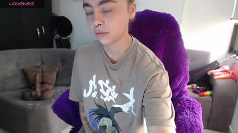 Snapshot of maddiie_and_clyde chatting on March 2026 01:11:02 PM maddiie and clyde online show from March 2026 01:11:02 PM