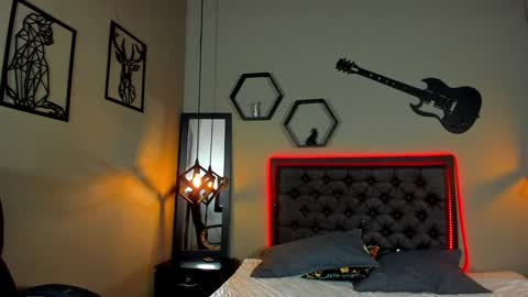 Maddie online show from December 2024 07:46:02 PM