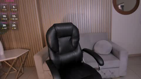 Maddison online show from March 2026 07:15:02 PM
