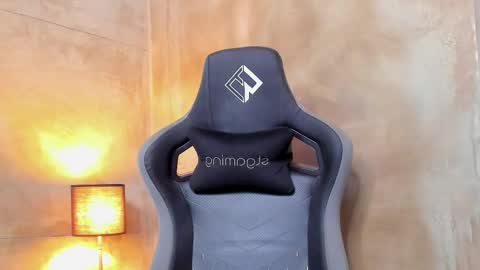 Maddox Santana online show from November 2025 01:59:02 AM