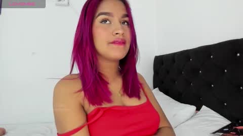 maddy1_1 online show from December 2025 07:19:02 PM