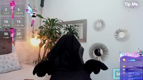 Snapshot of maddy_cooper_ chatting on January 2025 02:33:02 AM Maddy online show from January 2025 02:33:02 AM