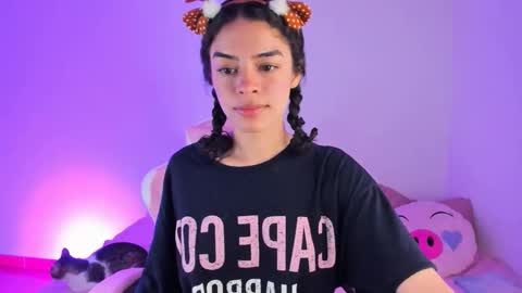 Snapshot of maddy_parker__ chatting on November 2025 09:14:01 PM maddy_parker__ online show from November 2025 09:14:01 PM