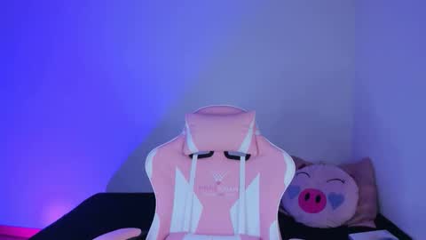 Snapshot of maddy_parker__ chatting on November 2025 07:45:02 PM maddy_parker__ online show from November 2025 07:45:02 PM