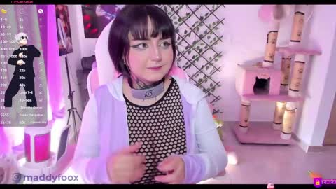 Snapshot of maddyfoox chatting on April 2026 10:14:02 PM Maddy Foox online show from April 2026 10:14:02 PM