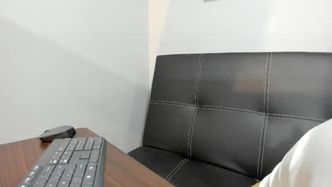 Snapshot of madelaine_blosson chatting on May 2026 10:21:02 AM Madelaine online show from May 2026 10:21:02 AM