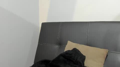 Snapshot of madelaine_blosson chatting on May 2026 11:05:01 AM Madelaine online show from May 2026 11:05:01 AM