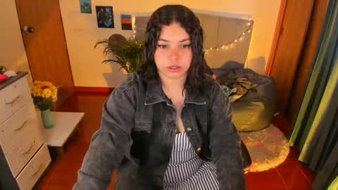 Snapshot of madelaine_taylor chatting on September 2025 11:21:02 AM madelaine_taylor online show from September 2025 11:21:02 AM