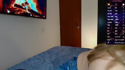 madelamee online show from December 2024 09:28:01 PM