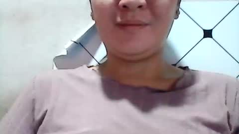 Snapshot of madeline263 chatting on October 2025 10:43:02 PM madeline263 online show from October 2025 10:43:02 PM