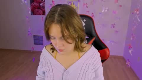 Madeline online show from November 2025 08:52:01 PM