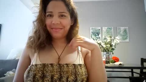 Snapshot of madellein chatting on October 2025 04:14:02 PM madellein online show from October 2025 04:14:02 PM