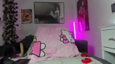 Madelyn. online show from November 2025 01:16:01 AM