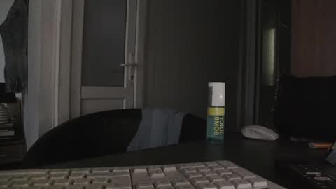 madelynvelure online show from April 2026 04:31:02 PM