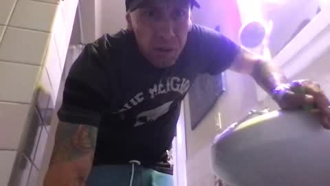 madeyoulook818 online show from April 2026 09:05:01 AM