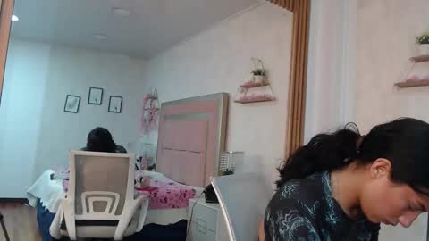 madhison_5 online show from May 2026 11:48:02 AM