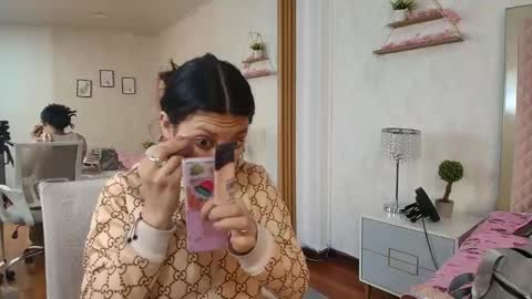 madhison_5 online show from May 2026 11:37:01 AM