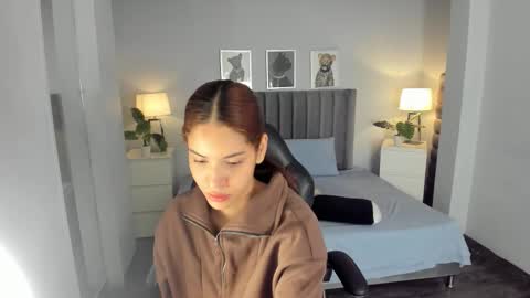 Madie  online show from October 2025 11:22:01 AM