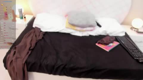 Madison Smith online show from November 2025 12:27:02 PM