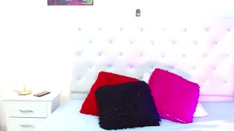 Jenny  online show from March 2025 01:40:01 PM