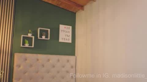 Snapshot of madison_little chatting on January 2026 01:26:02 PM Melissa 700 1400 -5 online show from January 2026 01:26:02 PM