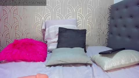 Snapshot of madison_milan chatting on December 2024 12:49:01 PM online show from December 2024 12:49:01 PM