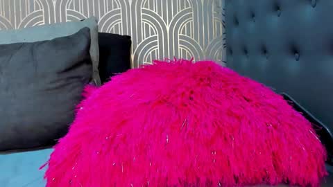 Snapshot of madison_milan chatting on February 2025 05:10:01 AM online show from February 2025 05:10:01 AM