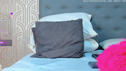   online show from December 2025 02:02:02 PM