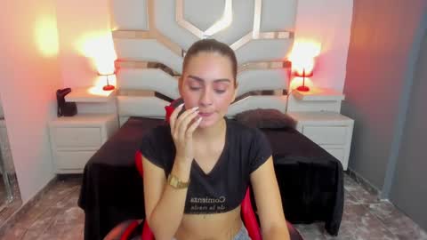 Snapshot of madisoncarzon chatting on September 2025 08:10:01 PM Madison Carzon online show from September 2025 08:10:01 PM