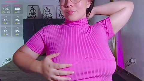 Snapshot of madisonrogers1 chatting on May 2026 08:53:01 AM Madison Rogers online show from May 2026 08:53:01 AM
