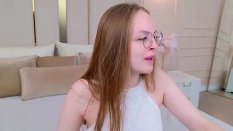 Snapshot of madisonsmitt chatting on June 2026 05:09:01 AM Maddy online show from June 2026 05:09:01 AM