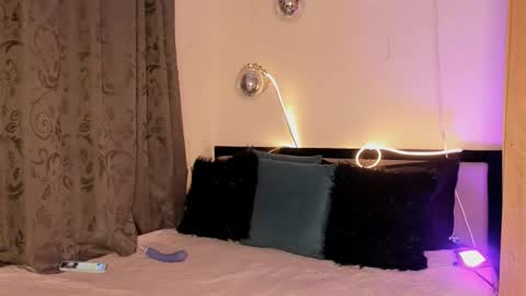 Snapshot of madisson_abondax_ chatting on October 2025 11:36:02 PM MADISSON online show from October 2025 11:36:02 PM